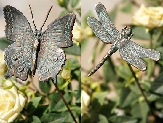 Gartenstecker 'Schmetterling und Libelle auf Bronzestab' im Set, Skulptur