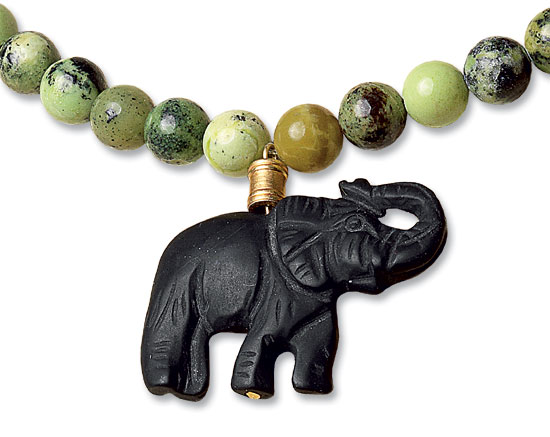 Petra Waszak: Perlencollier 'Afrikanischer Elefant', Schmuck