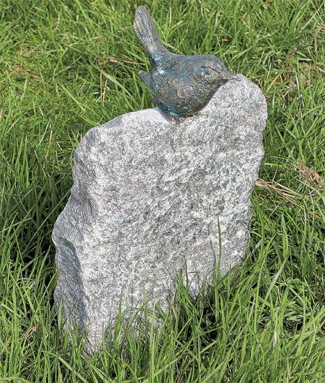 Gartenskulptur 'Vogel auf Granitsäule'