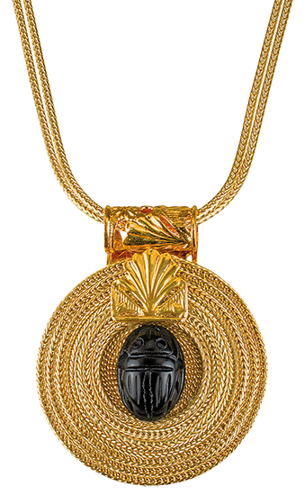 Petra Waszak: Collier 'Sonnenrad mit Onyx-Skarabäus', Schmuck