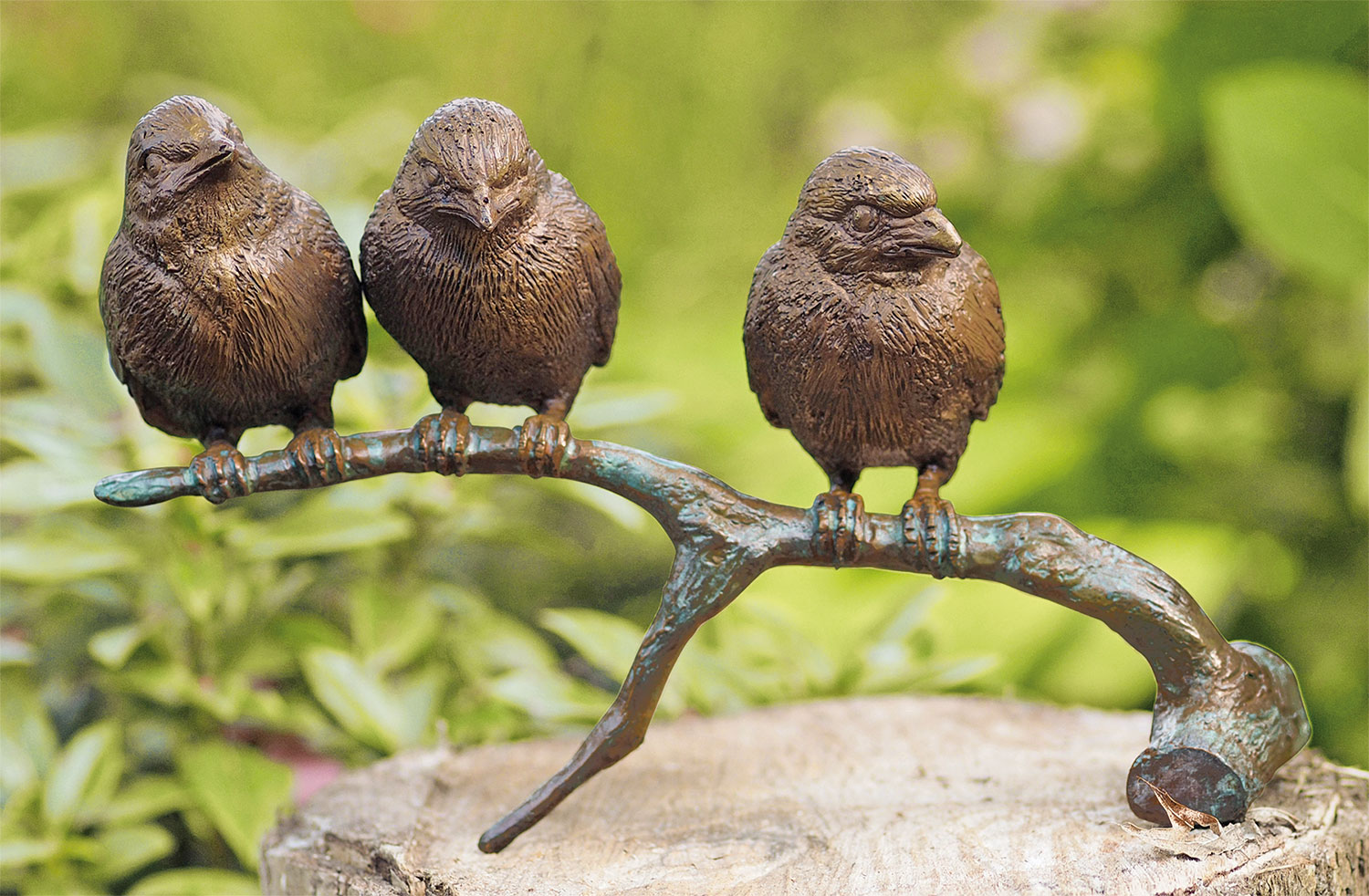 Gartenskulptur 'Vögel auf Ast', Bronze
