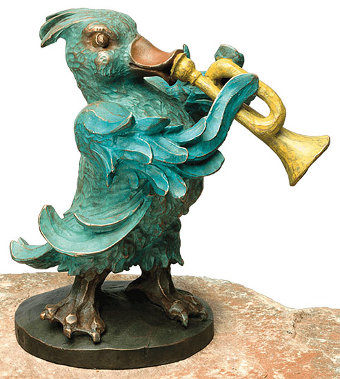 Gartenskulptur 'Die Kapelle: Die Ente mit Trompete' - aus 'Die Vogelhochzeit', Bronze