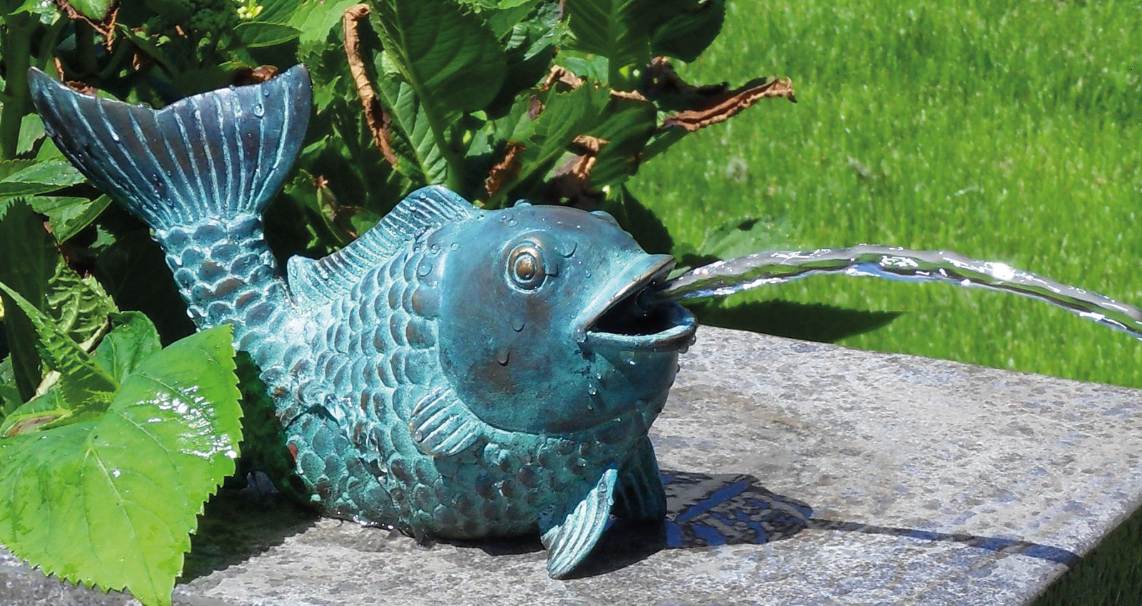 Gartenskulptur / Wasserspeier 'Fisch', Bronze