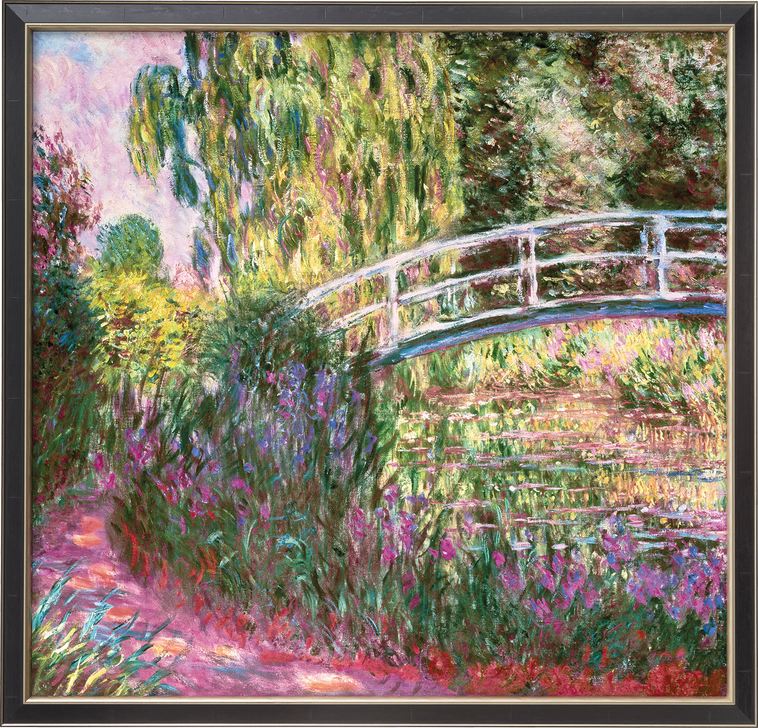 Claude Monet: Bild 'Die japanische Brücke im Garten von Giverny' (um 1900), Version schwarz-silberfarben gerahmt
