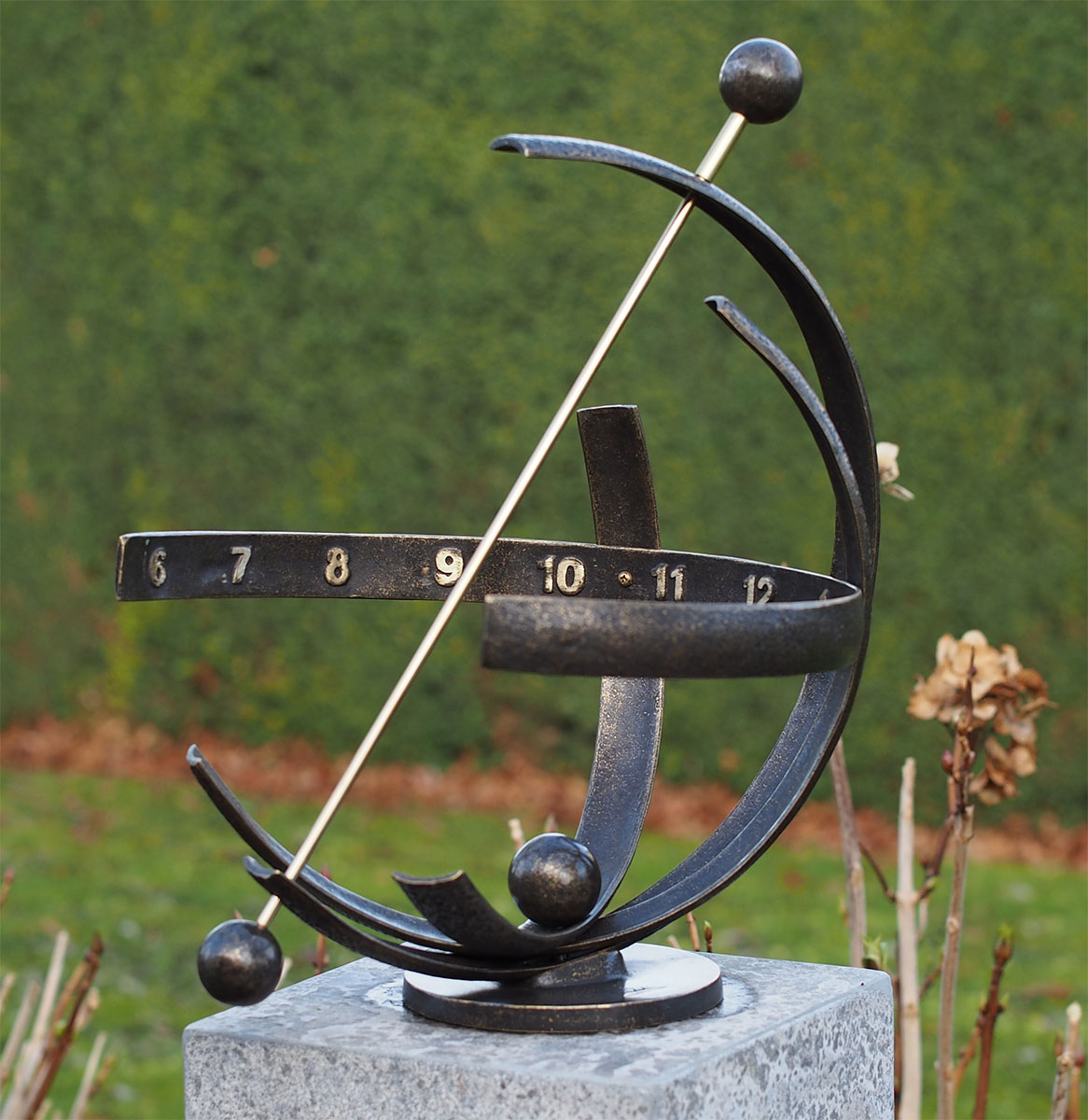 Antike Sonnenuhr (ohne Sockel), Bronze