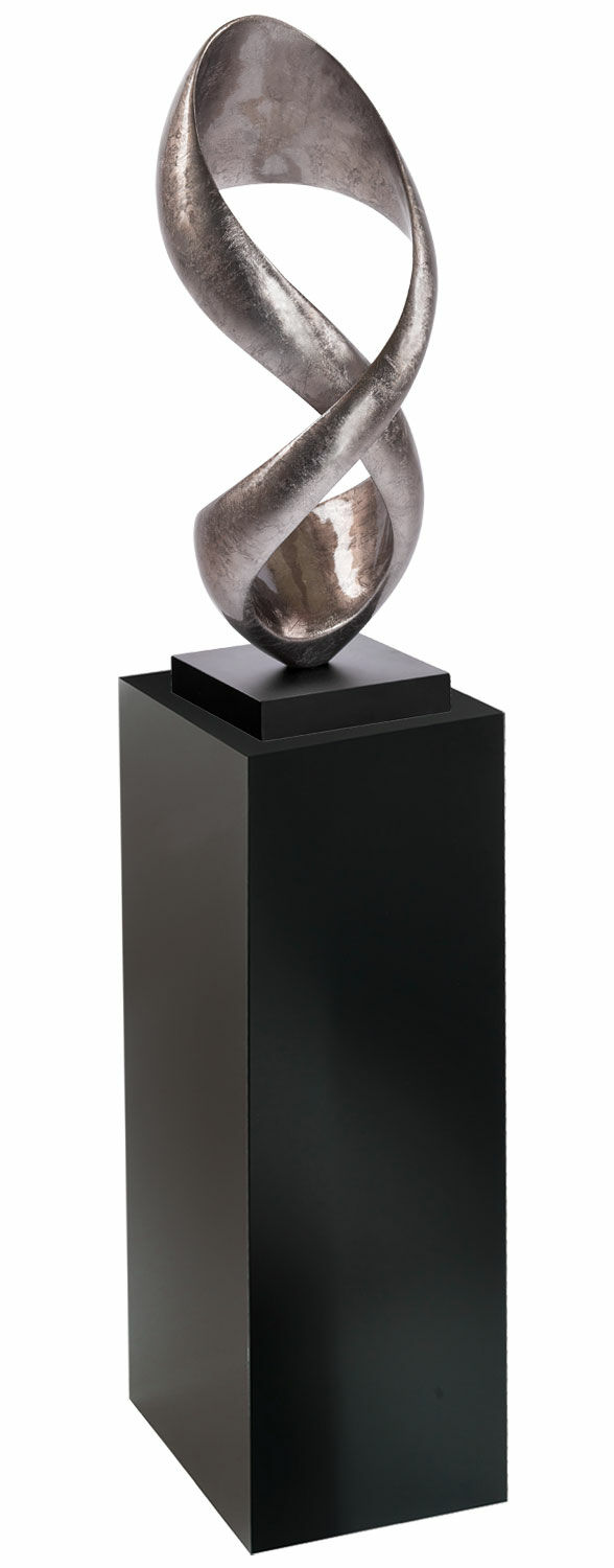 Uppsättning av skulpturen "Infinity" (silverfärgad version) och dekorativ pelare