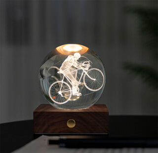 Kabellose Dekolampe "Amber Crystal Light - 3D-Radfahrer", dimmbar von Gingko