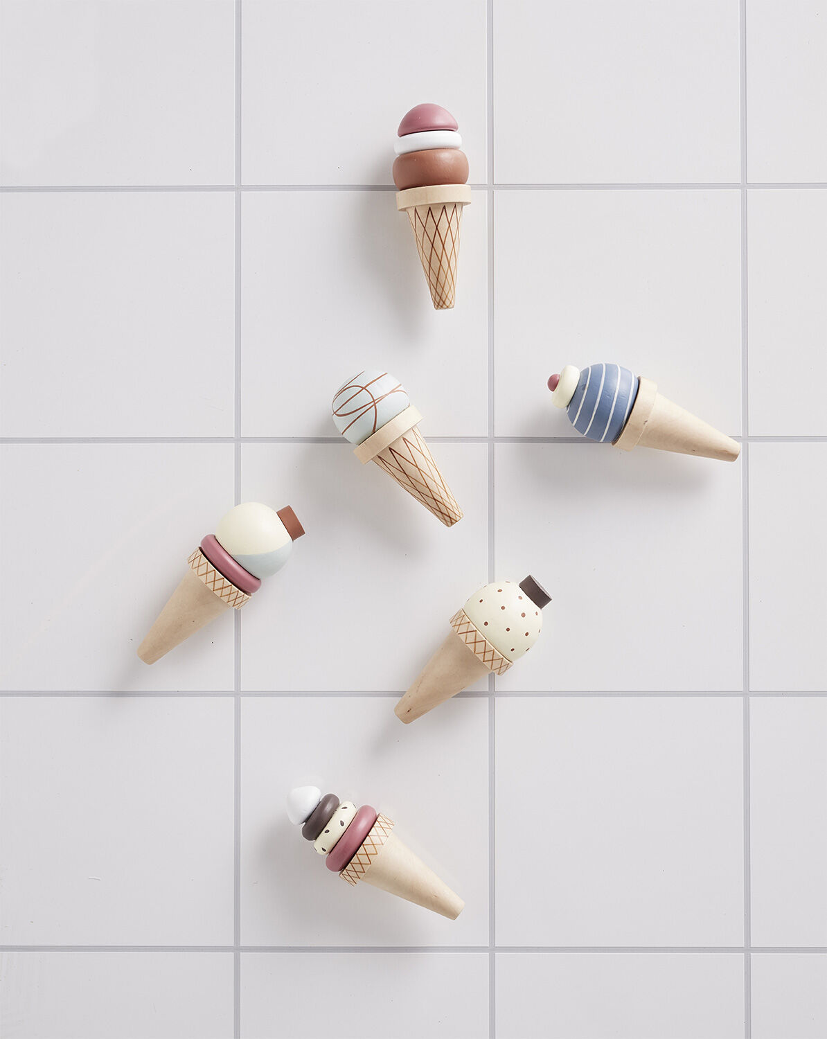 Legetøjssæt i træ med 7 dele "Ice Cream Cones" (til børn fra 3 år og opefter) von Kid's Concept