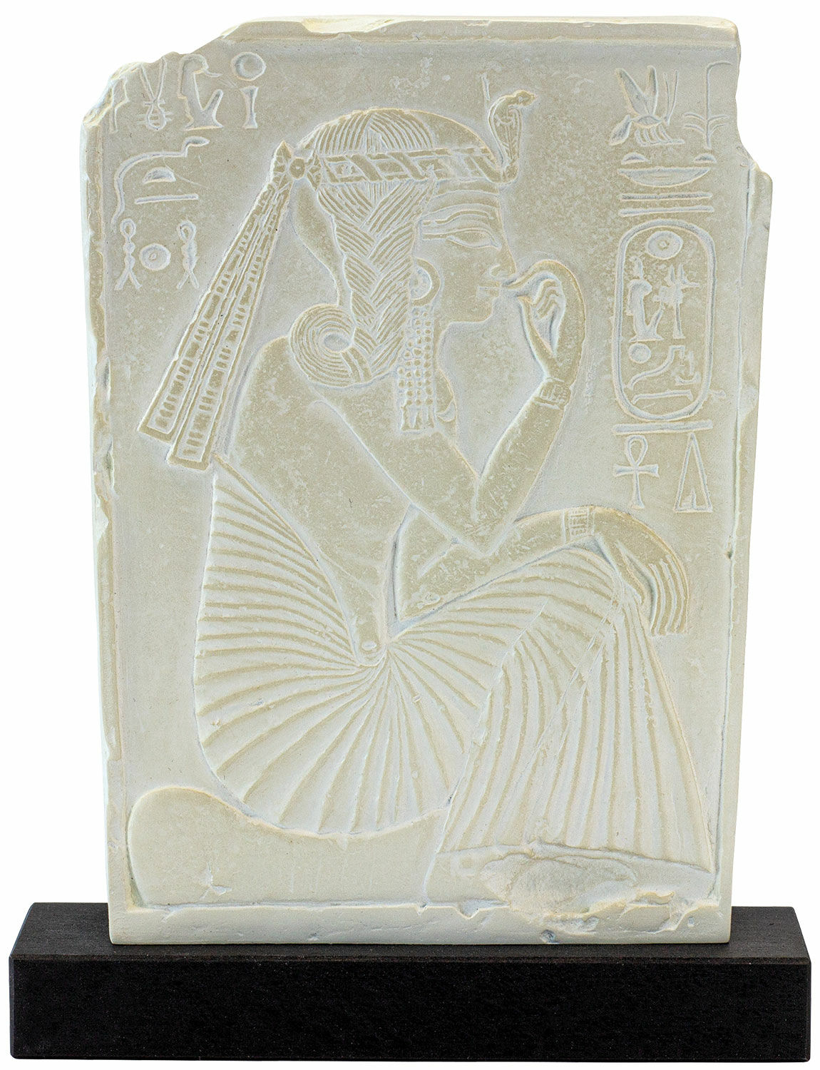 Reliefskulptur "Ramses II som kungabarn", gjuten