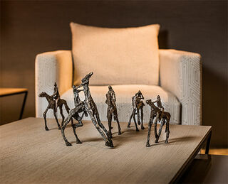 Uppsättning med 5 hästskulpturer "Att rida", brons von Ann Vrielinck