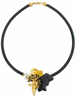 Halsband "Pärlor och blommor"