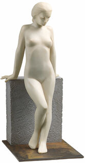 Skulptur "Girl Leaning Against the Wall", konstgjord marmor von SIME